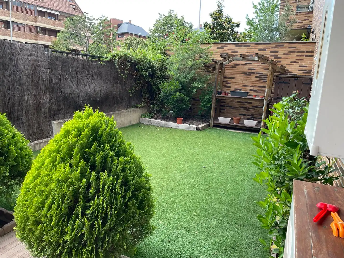 Jardí de Pis en venda en Pozuelo de Alarcón amb Aire condicionat, Terrassa i Balcó
