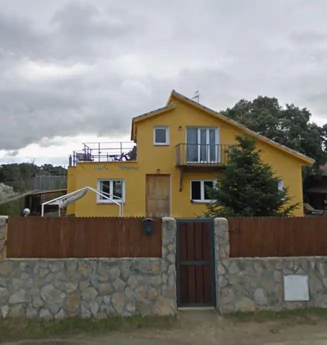 Casa en venda a Calle Colmenar 11
