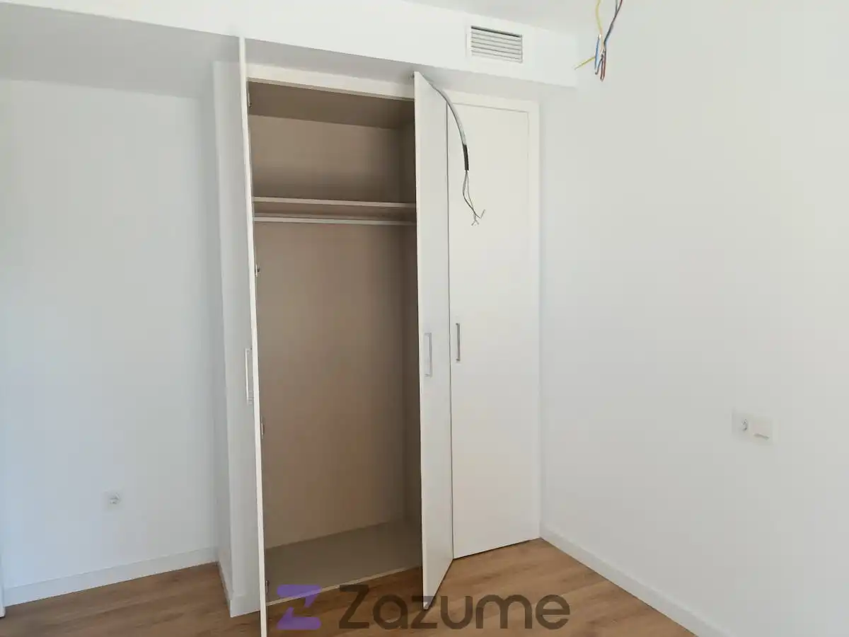 Schlafzimmer von Wohnung zur Miete in Dos Hermanas mit Klimaanlage, Heizung und Privatgarten