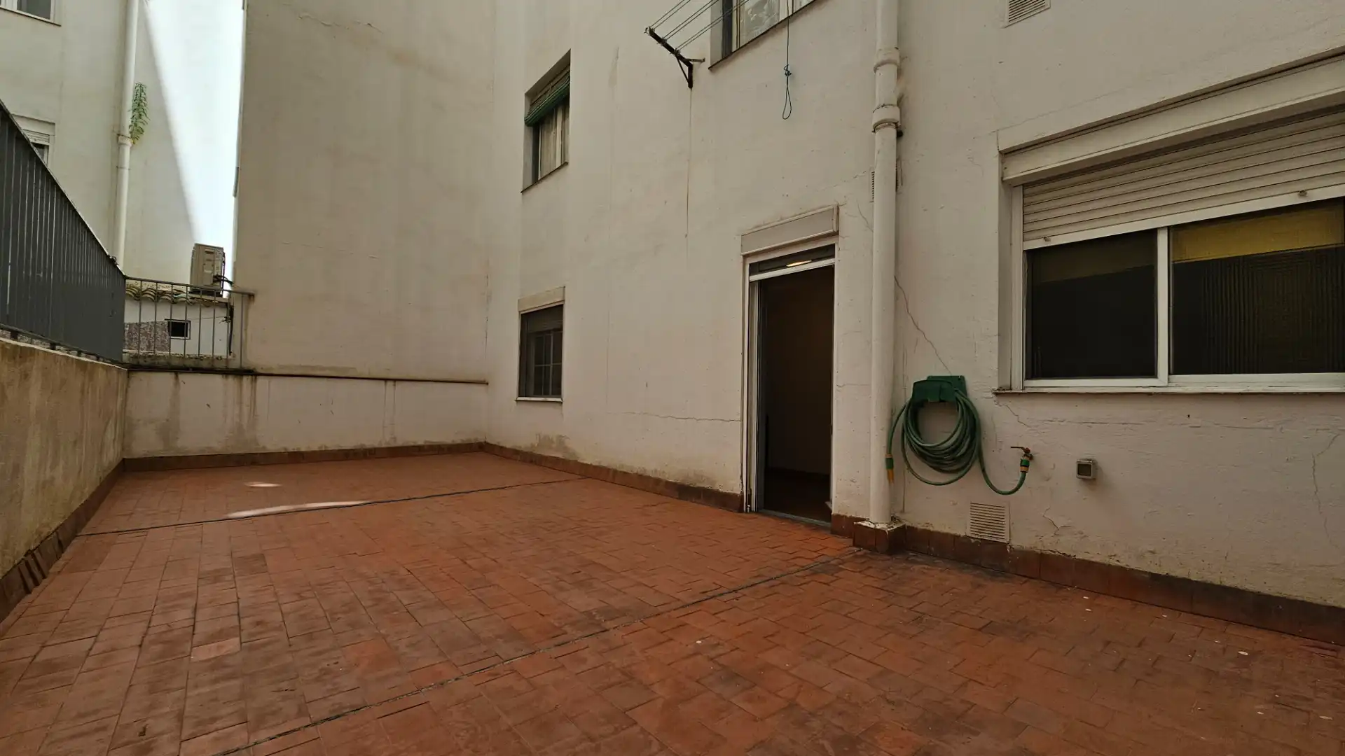 Vista exterior de Piso en venta en Zaragoza con Aire acondicionado, Calefacción y Terraza