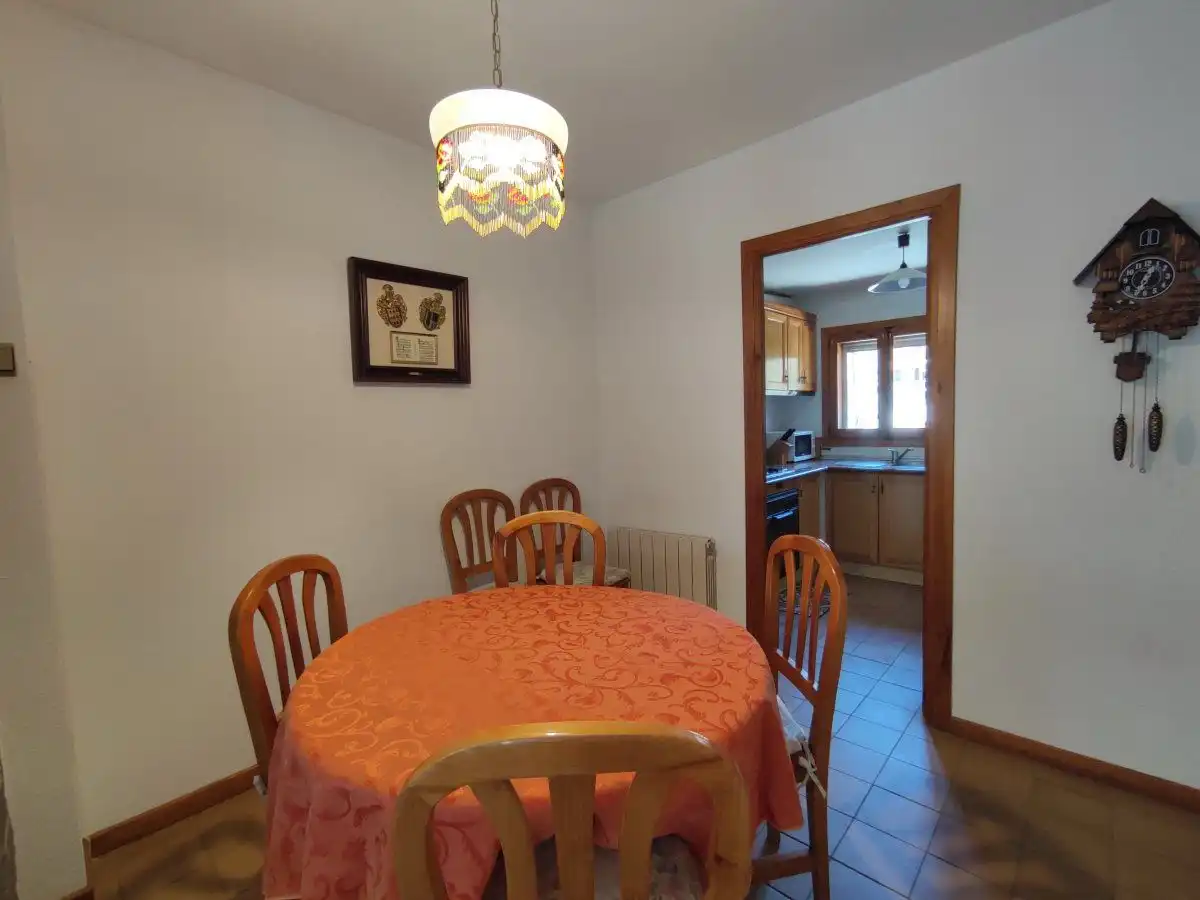 Comedor de Casa adosada en venta en Aínsa-Sobrarbe con Calefacción, Jardín privado y Terraza