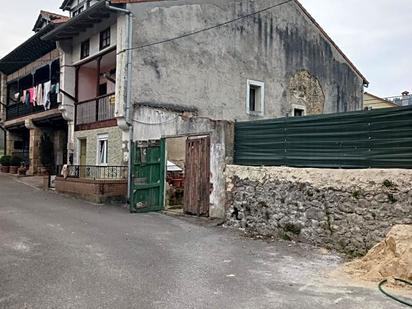 Außenansicht von Country house zum verkauf in Udías mit Terrasse und Balkon