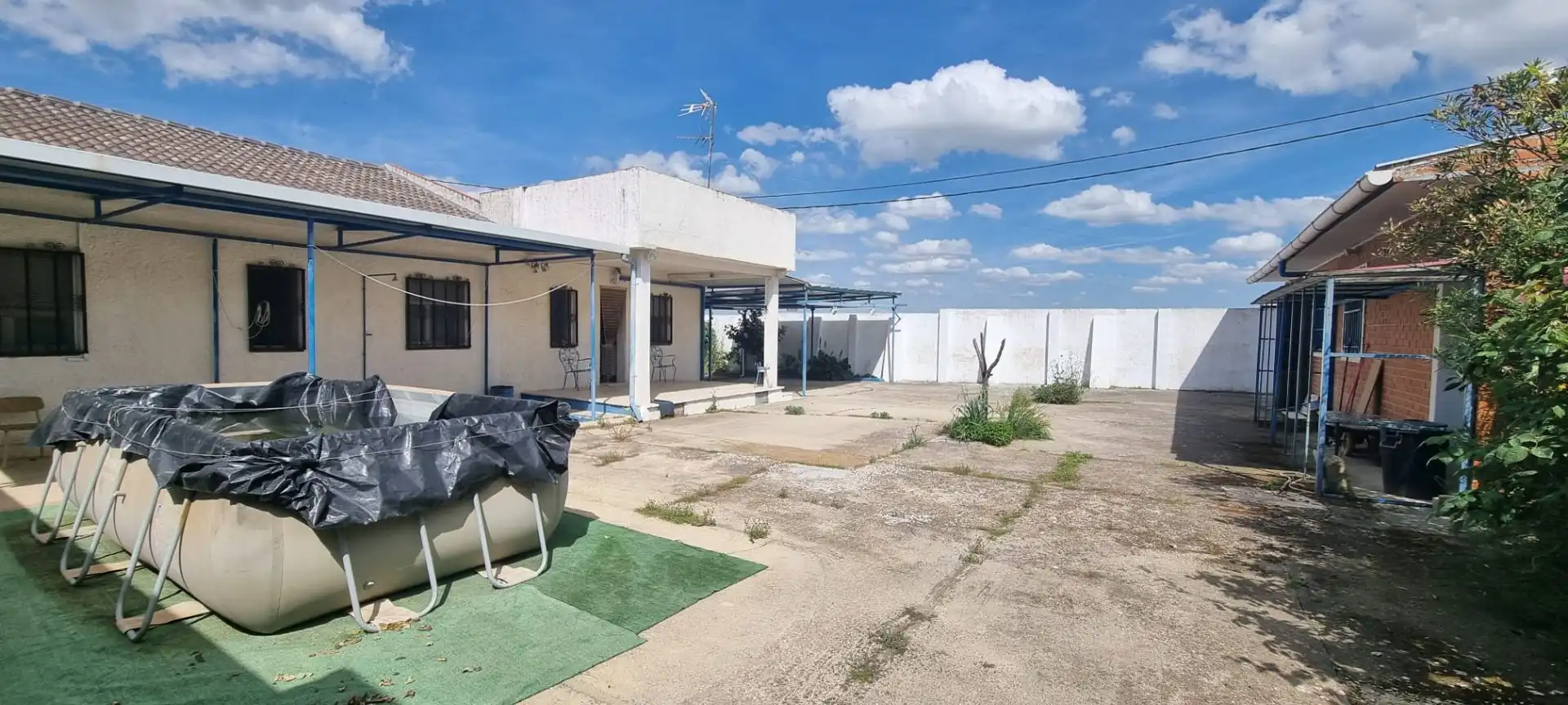 Vista exterior de Finca rústica en venta en Gerindote con Calefacción y Amueblado