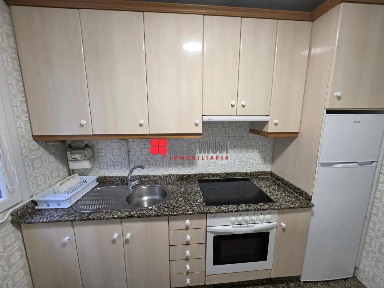 Flat for rent in Avenida de Rosalía de Castro, Ensanche - Sar
