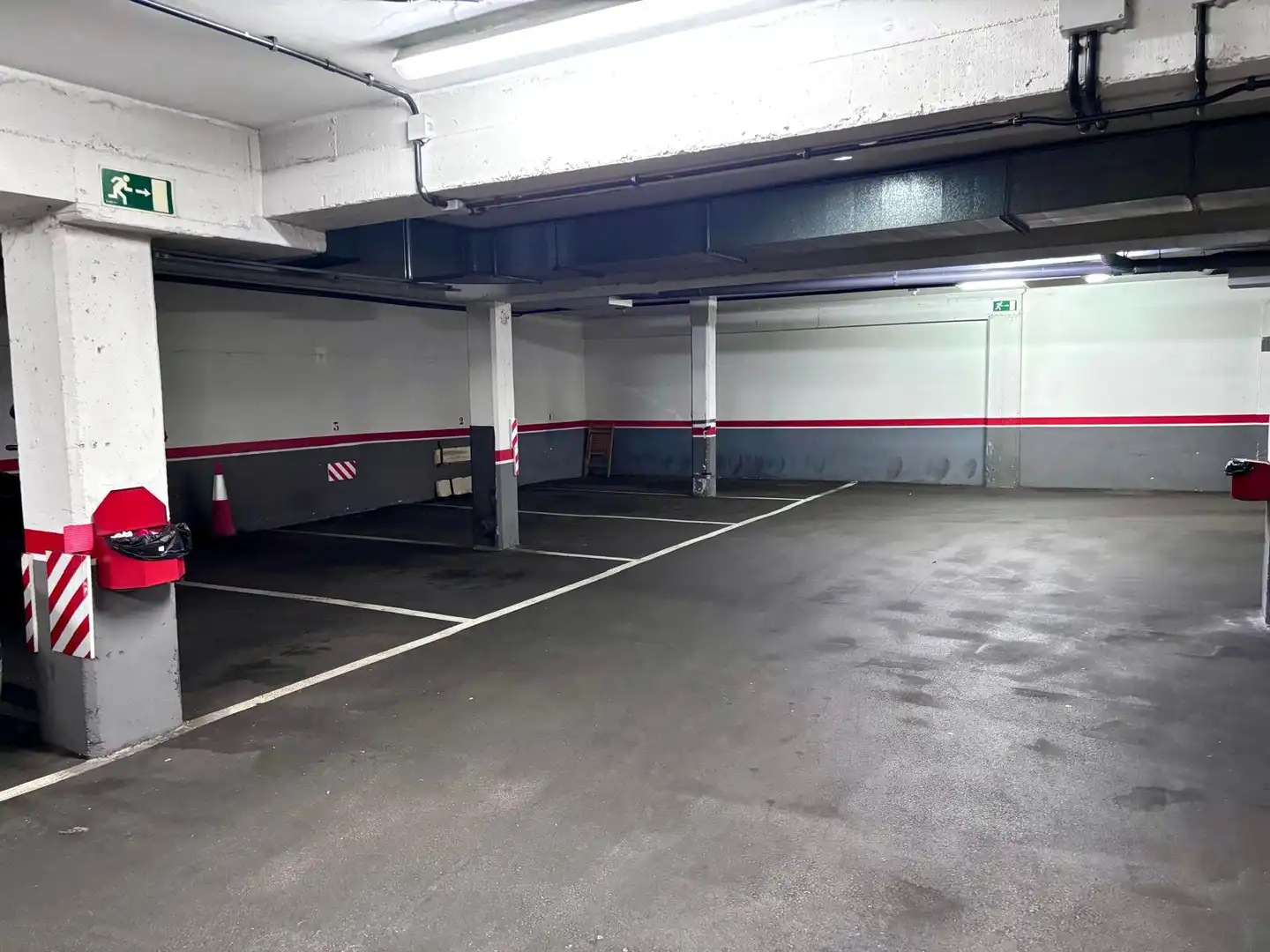 Parkplatz von Wohnungen zur Miete in Gijón  mit Heizung, Parkett und Abstellraum
