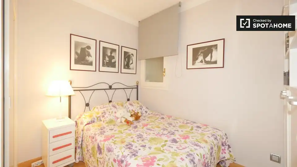 Habitación de Piso para compartir en Barcelona con Aire acondicionado, Calefacción y Amueblado