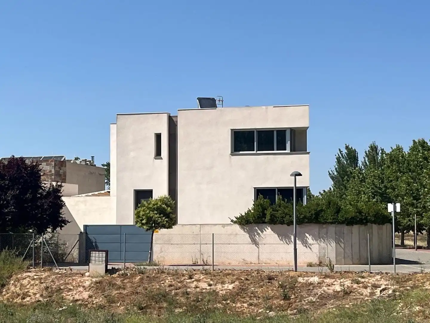 Vista exterior de Casa o xalet en venda en Almansa amb Aire condicionat i Calefacció