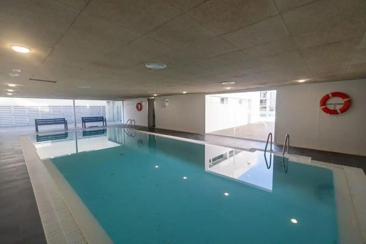 Schwimmbecken von Wohnungen zur Miete in Manilva mit Klimaanlage, Heizung und Terrasse