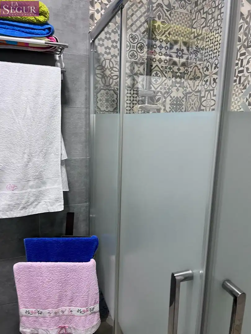 Bany de Casa o xalet en venda en Vejer de la Frontera amb Jardí privat