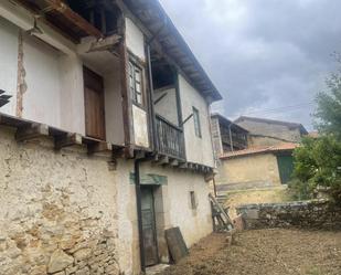 Vista exterior de Casa o xalet en venda en Merindad de Sotoscueva amb Balcó
