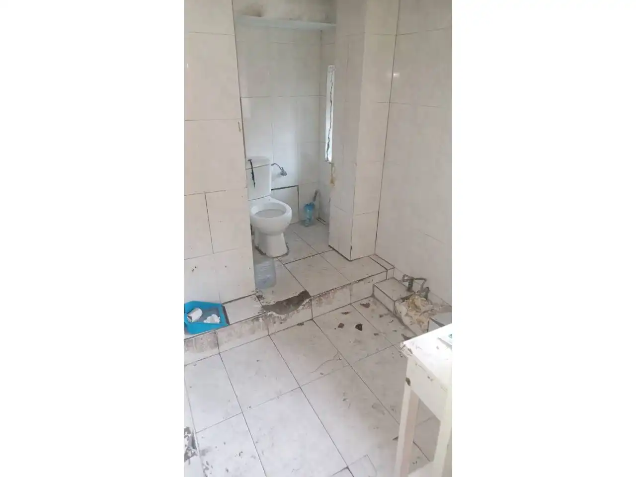 Bathroom of Flat for sale in Barakaldo   with Storage room and Balcony