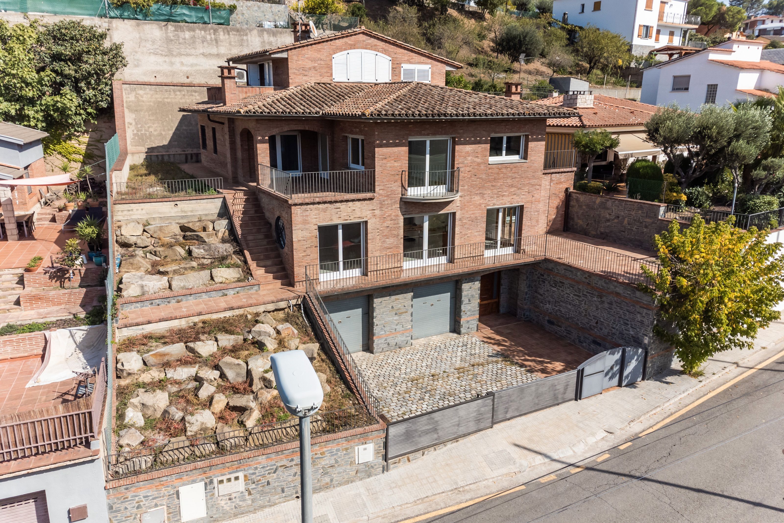 Vista exterior de Casa o xalet en venda en Martorelles amb Aire condicionat, Calefacció i Terrassa