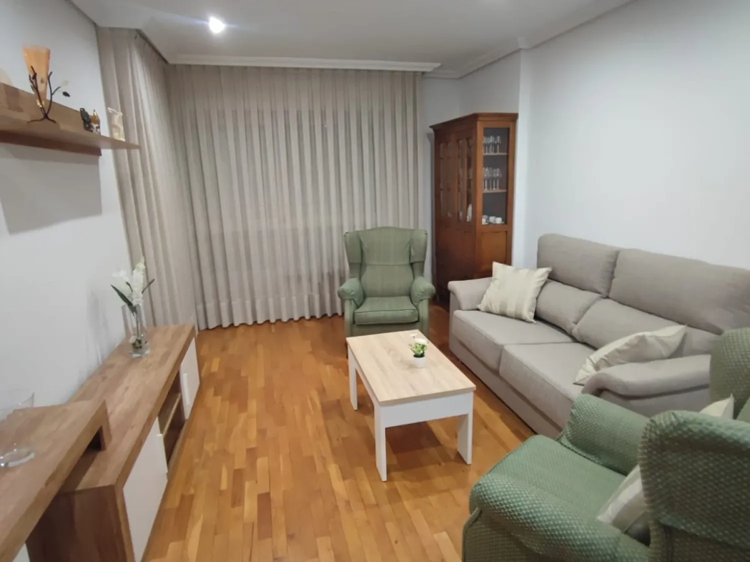 Sala de estar de Piso de alquiler en  Murcia Capital con Aire acondicionado, Calefacción y Amueblado