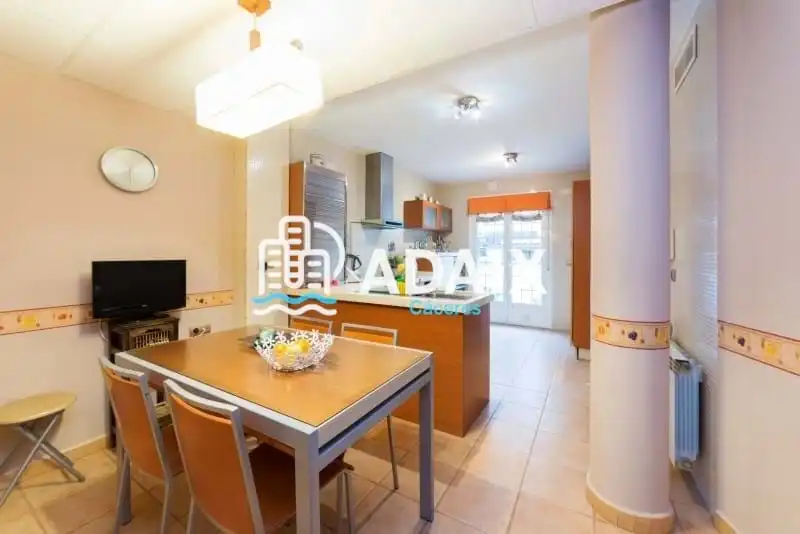 Chalet con piscina en venta en Calle Islas Cíes, imagen 8