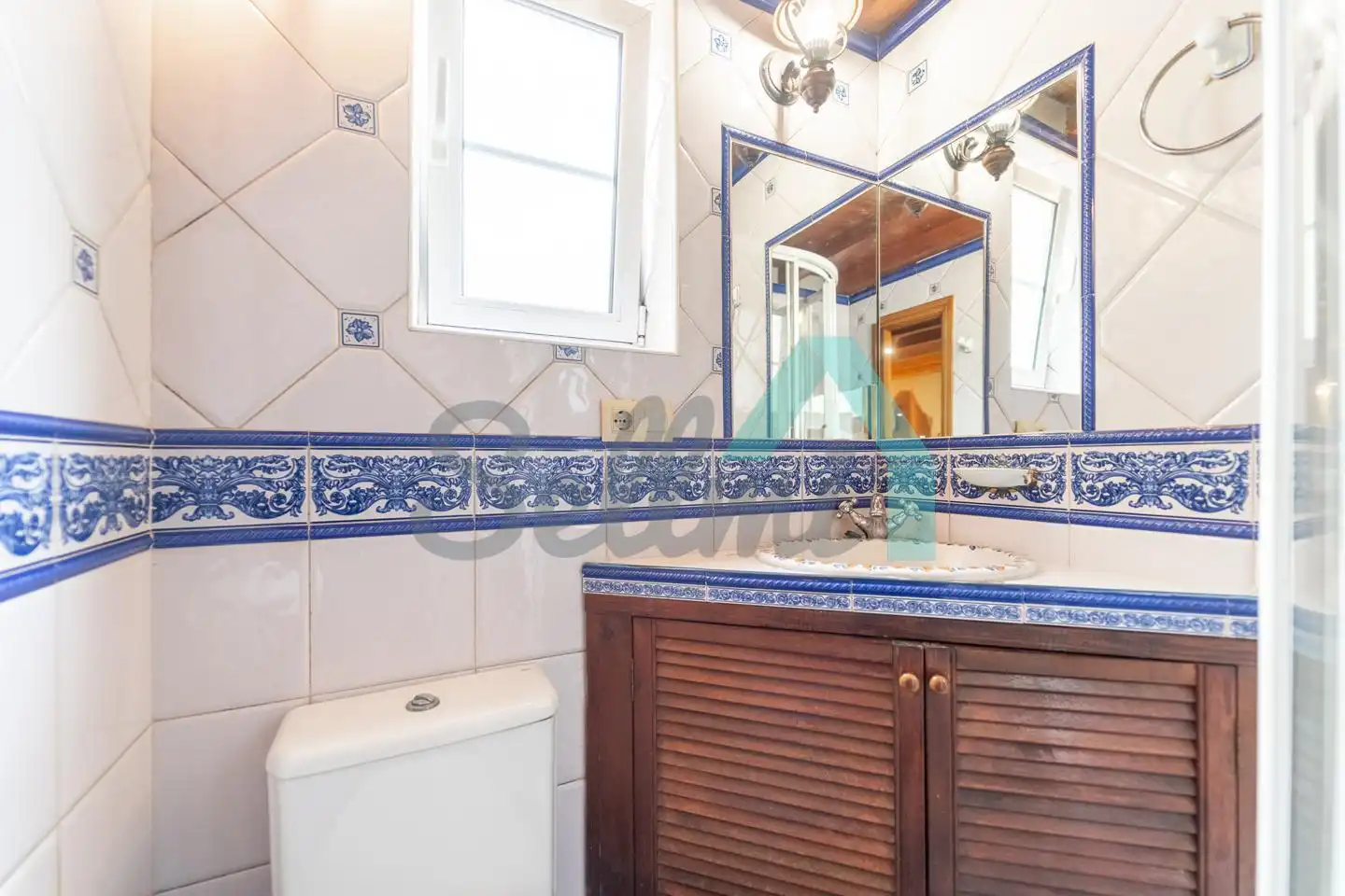 Badezimmer von Maisonette zum Verkauf in Valdés - Luarca mit Heizung und Parkett