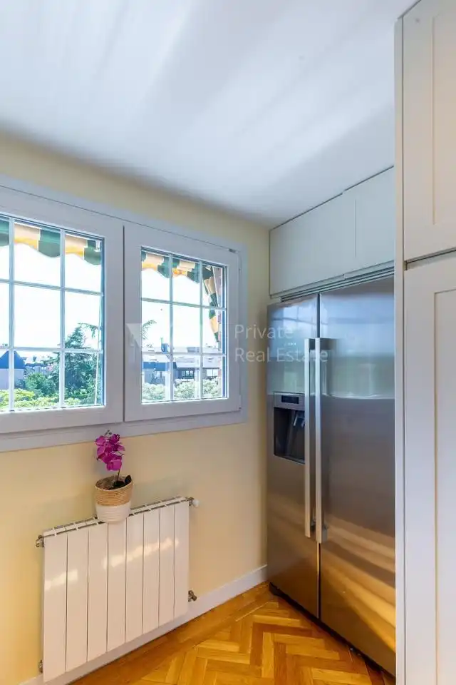 Cocina de Dúplex en venta en Majadahonda con Aire acondicionado, Calefacción y Parquet