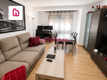 Appartamento con balcone in vendita a Centre