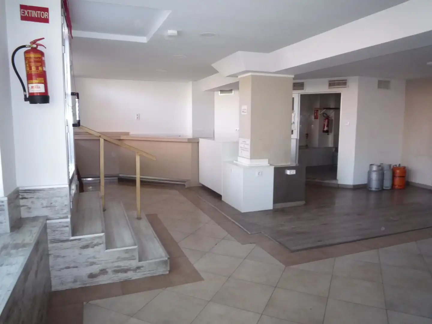 Locale commerciale in affitto a Calle la Roda 52, imagen 4