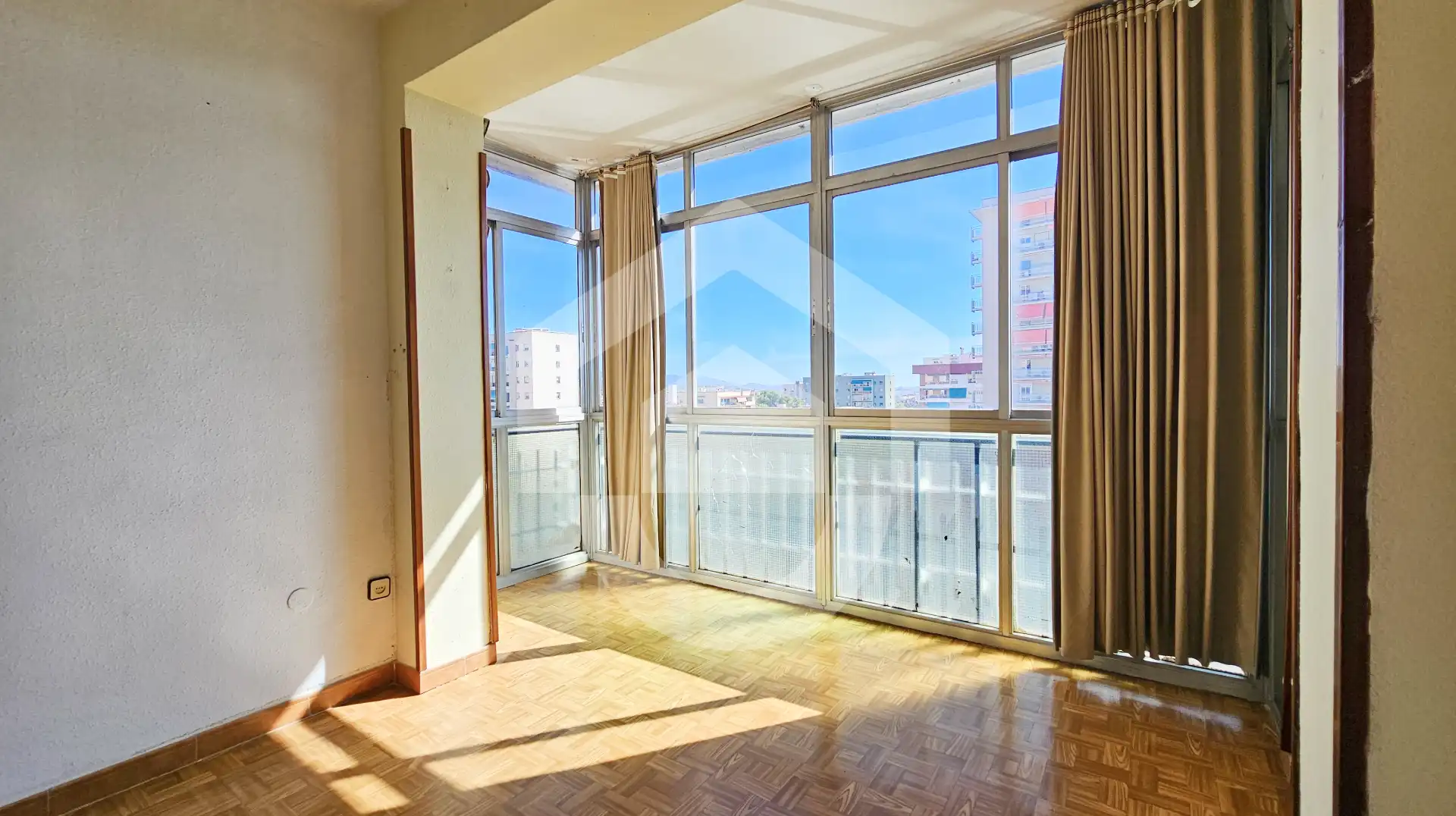 Flat with lift for sale in Passeig de Valldaura, imagen 2