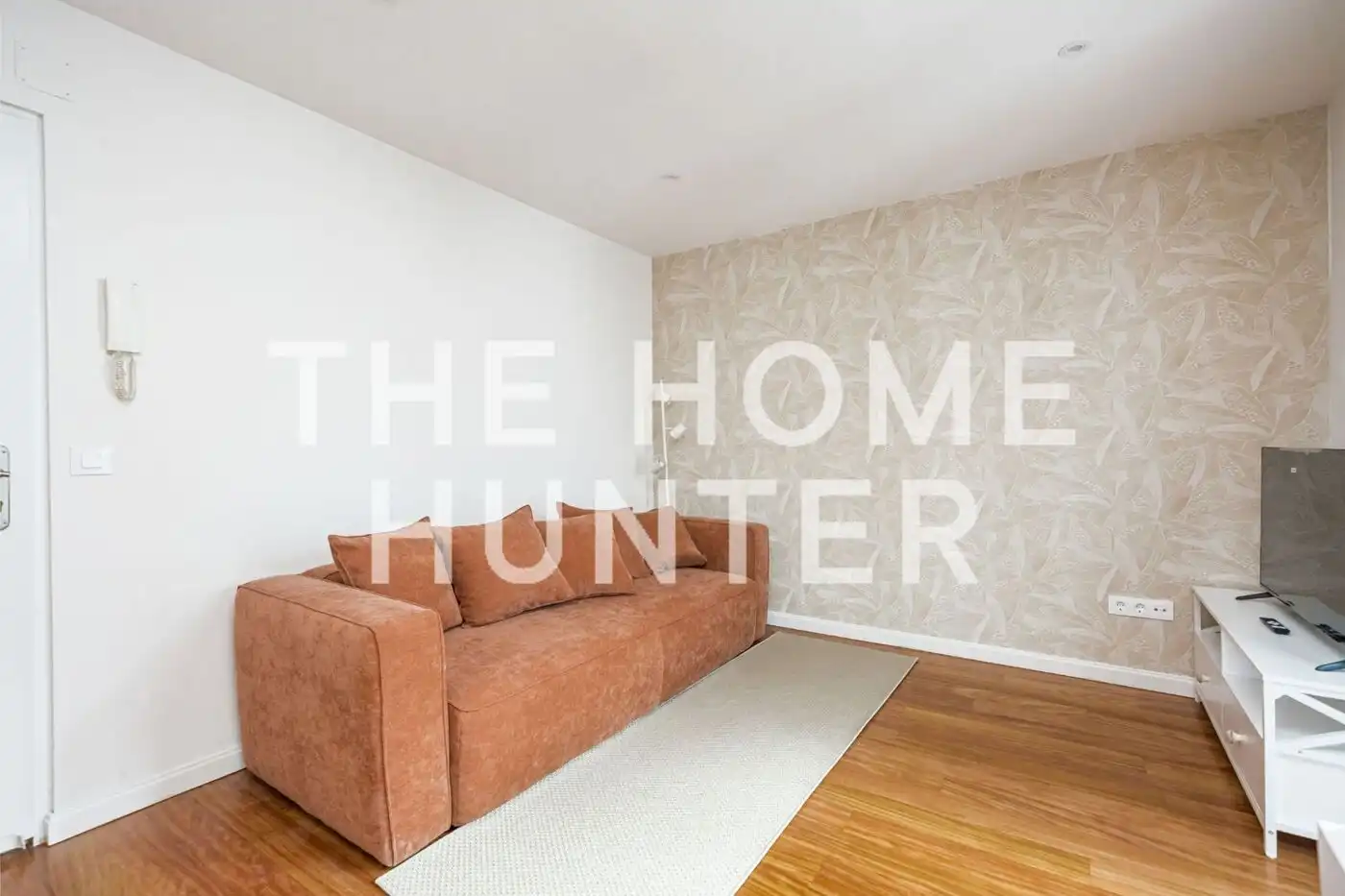 Living room of Flat for rent in Madrid  with Air Conditioner, Heating and Furnished