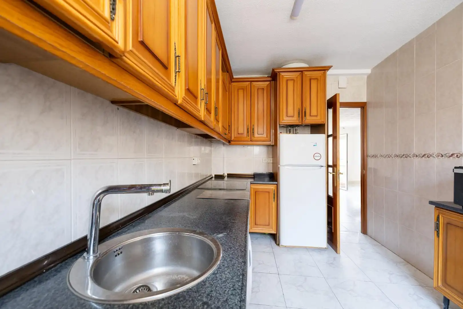 Cuina de Pis en venda en Granada amb Calefacció, Terrassa i Traster