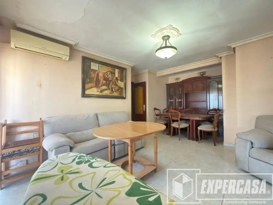 Living room of Flat for sale in Valencia  with Air Conditioner and Furnished