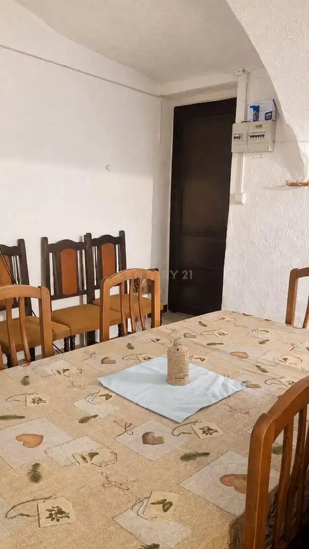 Casa amb terrassa en venda a Calle Maestra Eulalia Cadenas, 16, Valdefuentes, Spain, imagen 4