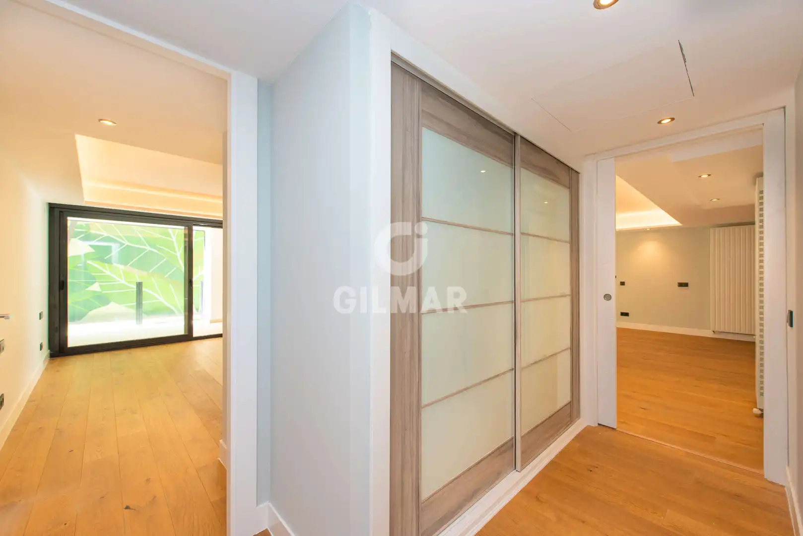 Piso en venta en Madrid con Calefacción, Trastero y Piscina