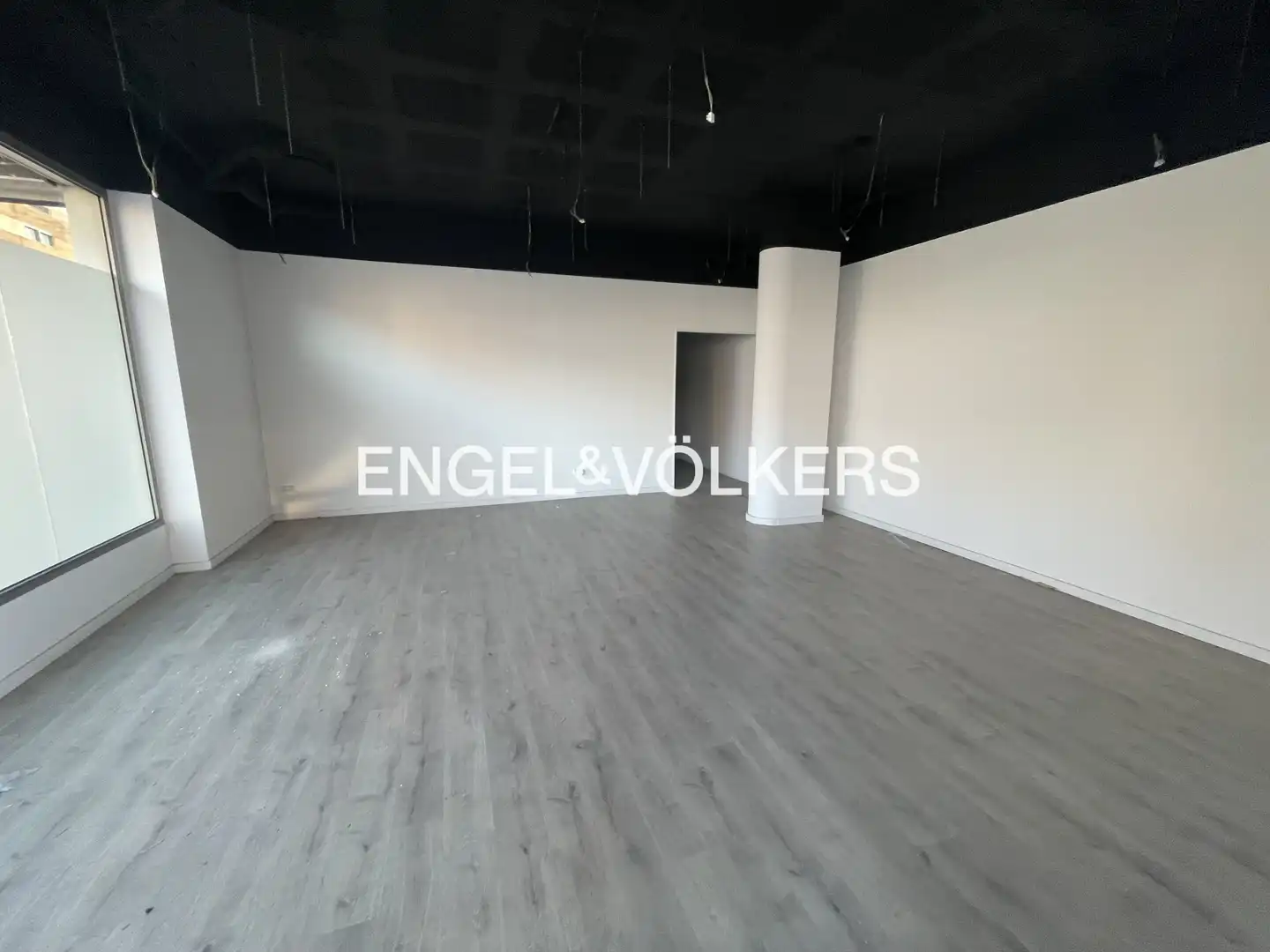 Local en venta en Sant Joan Despí con Parquet