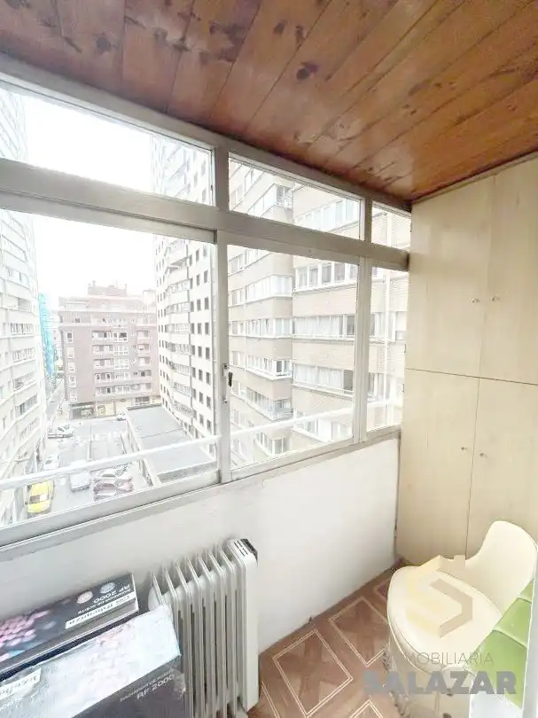 Bedroom of Flat for rent in Bilbao   with Heating, Oven and Washing machine