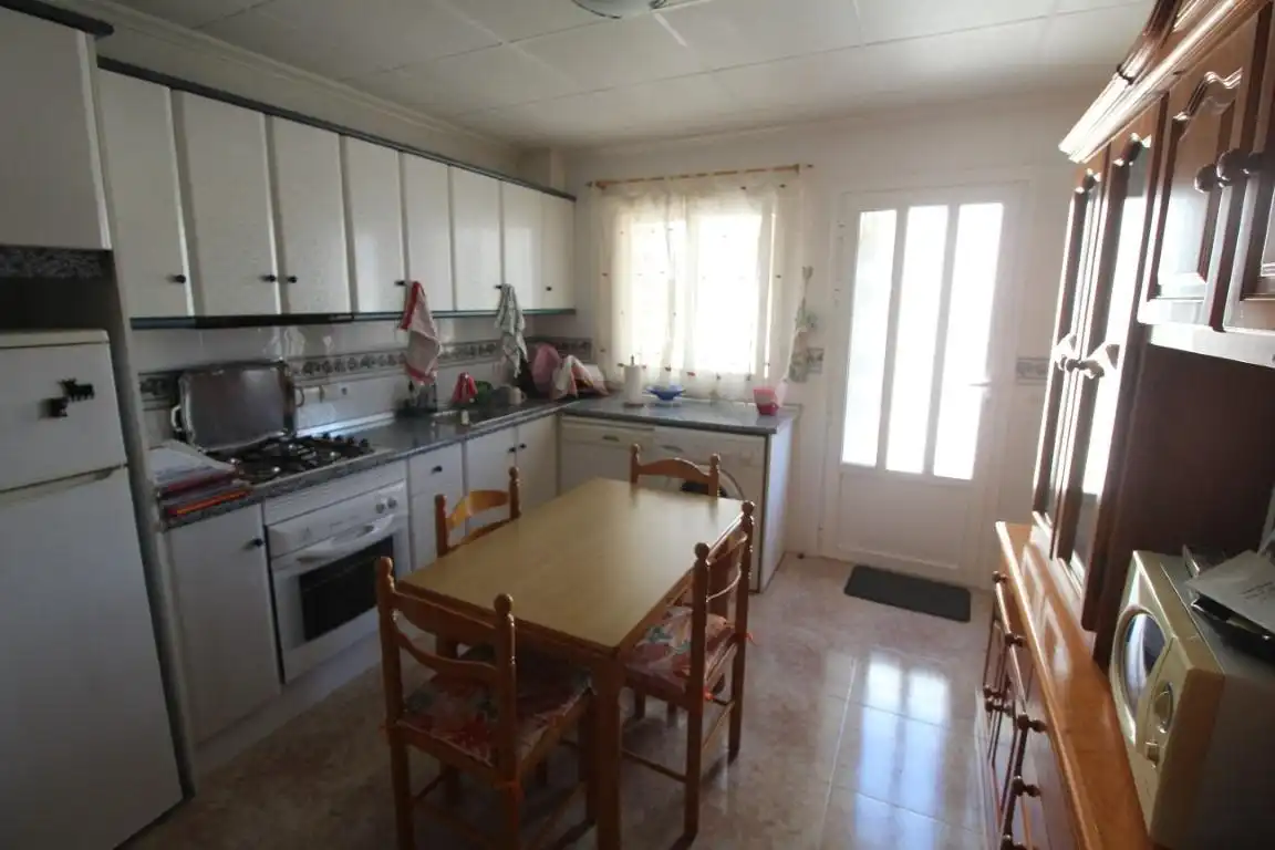 Cocina de Casa adosada en venta en Torrevieja con Aire acondicionado, Jardín privado y Terraza