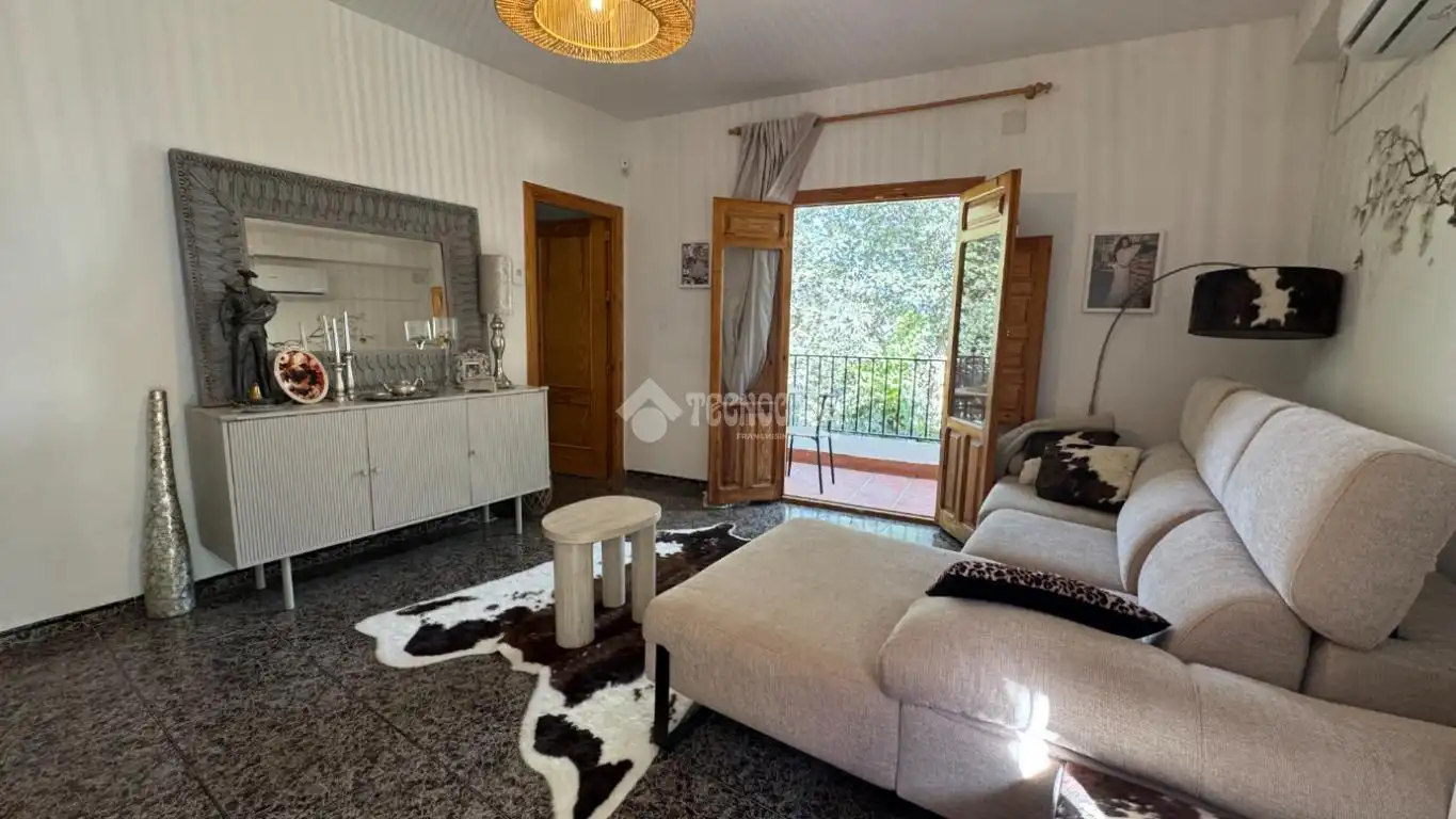 Sala de estar de Casa o chalet en venta en Alpujarra de la Sierra con Aire acondicionado, Trastero y Amueblado