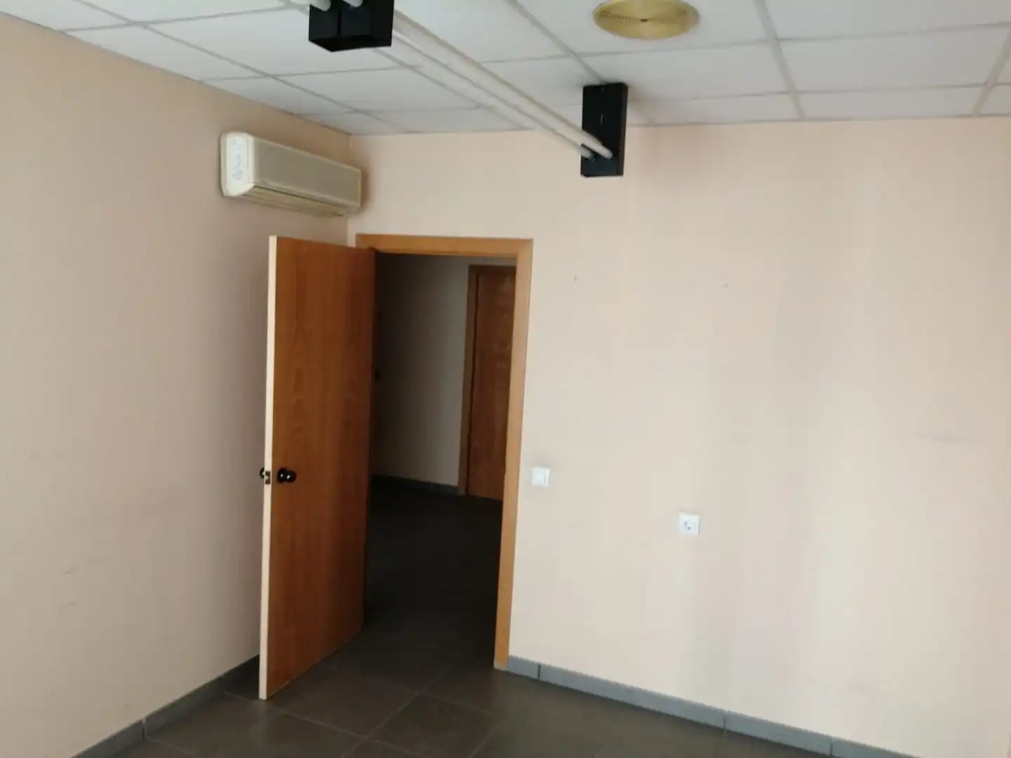 Business premises to rent in Puig rom 122, imagen 13
