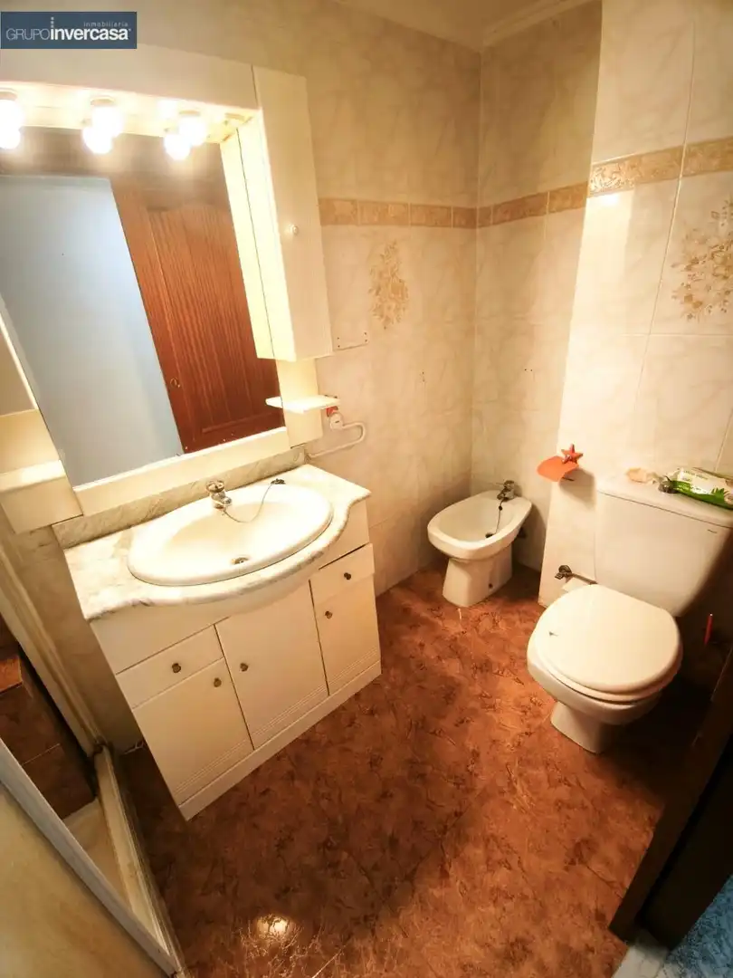Bathroom of Flat for rent in Manises  with Balcony