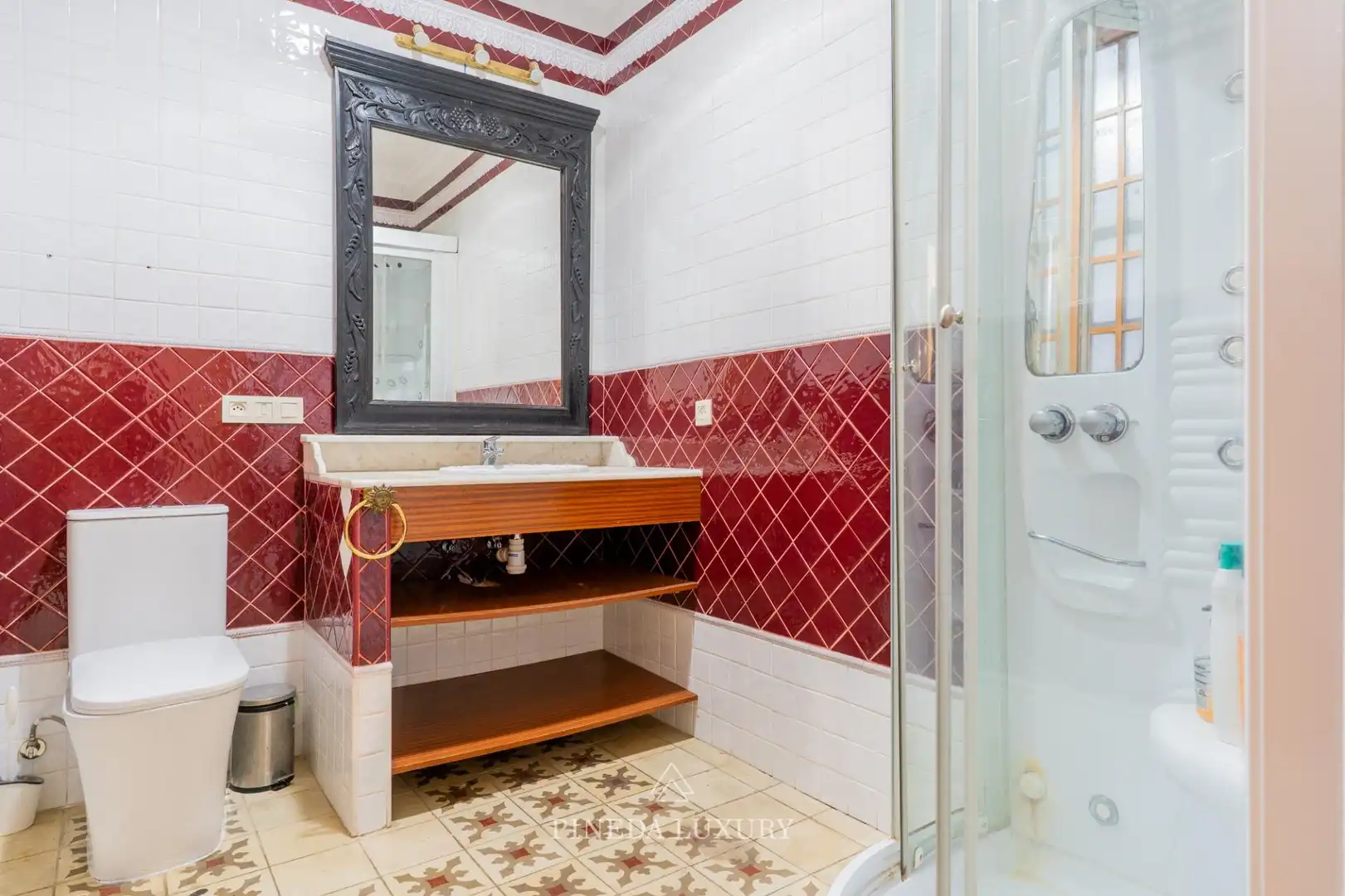 Badezimmer von Wohnung zum Verkauf in Valencia mit Heizung und Balkon
