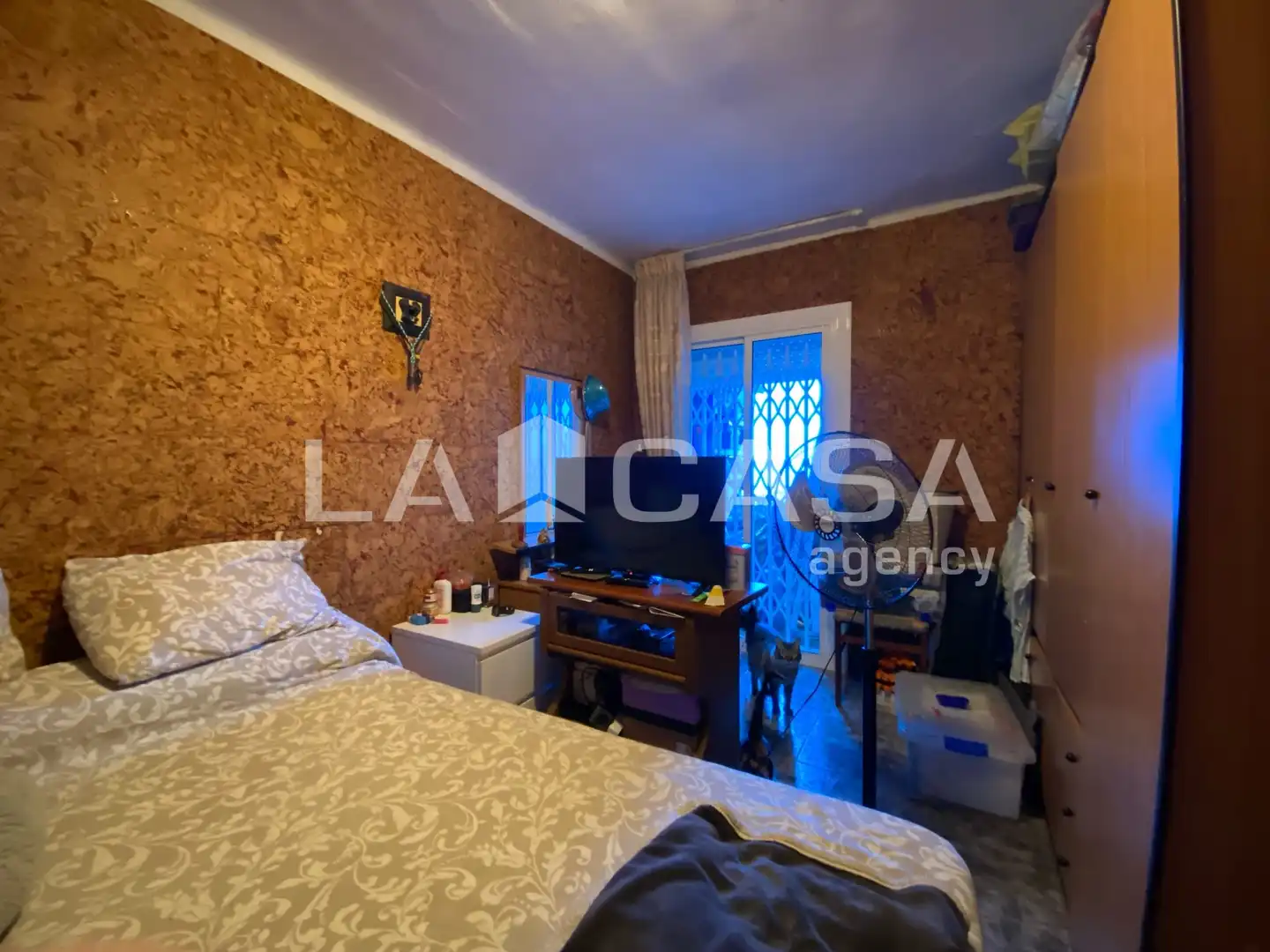 Piso en venta en Santa Coloma de Gramenet con Calefacción y Balcón