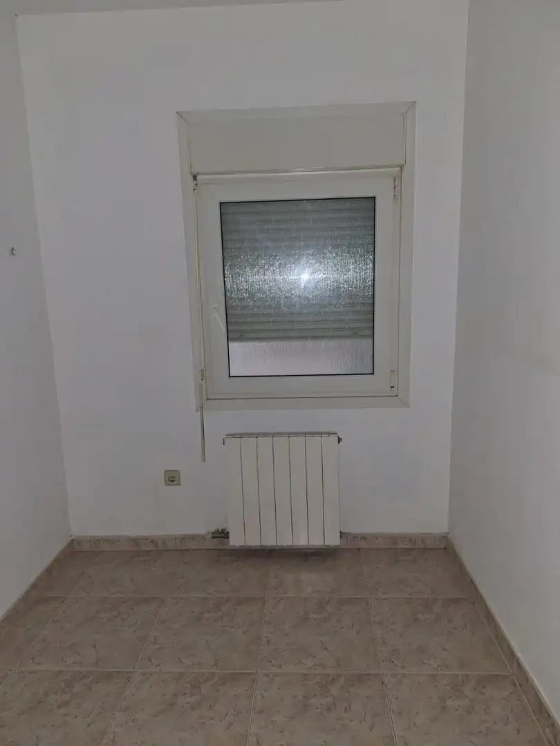 Wohnung zum Verkauf in Sabadell mit Klimaanlage, Heizung und Balkon