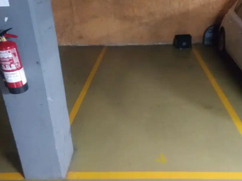 Parking of Garage for rent in Gràcia