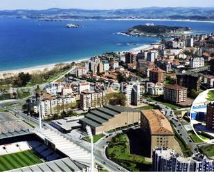 Vista exterior de Apartament de lloguer en Santander amb Terrassa i Balcó