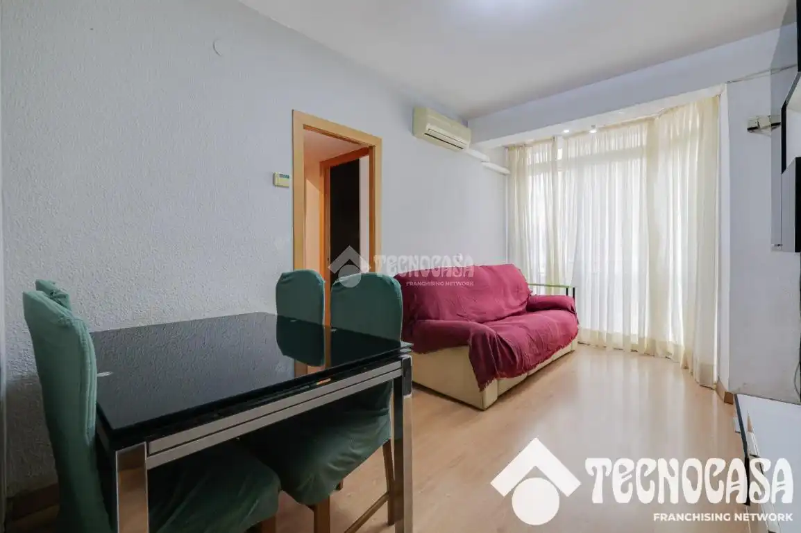 Habitación de Piso en venta en Barcelona con Aire acondicionado y Calefacción