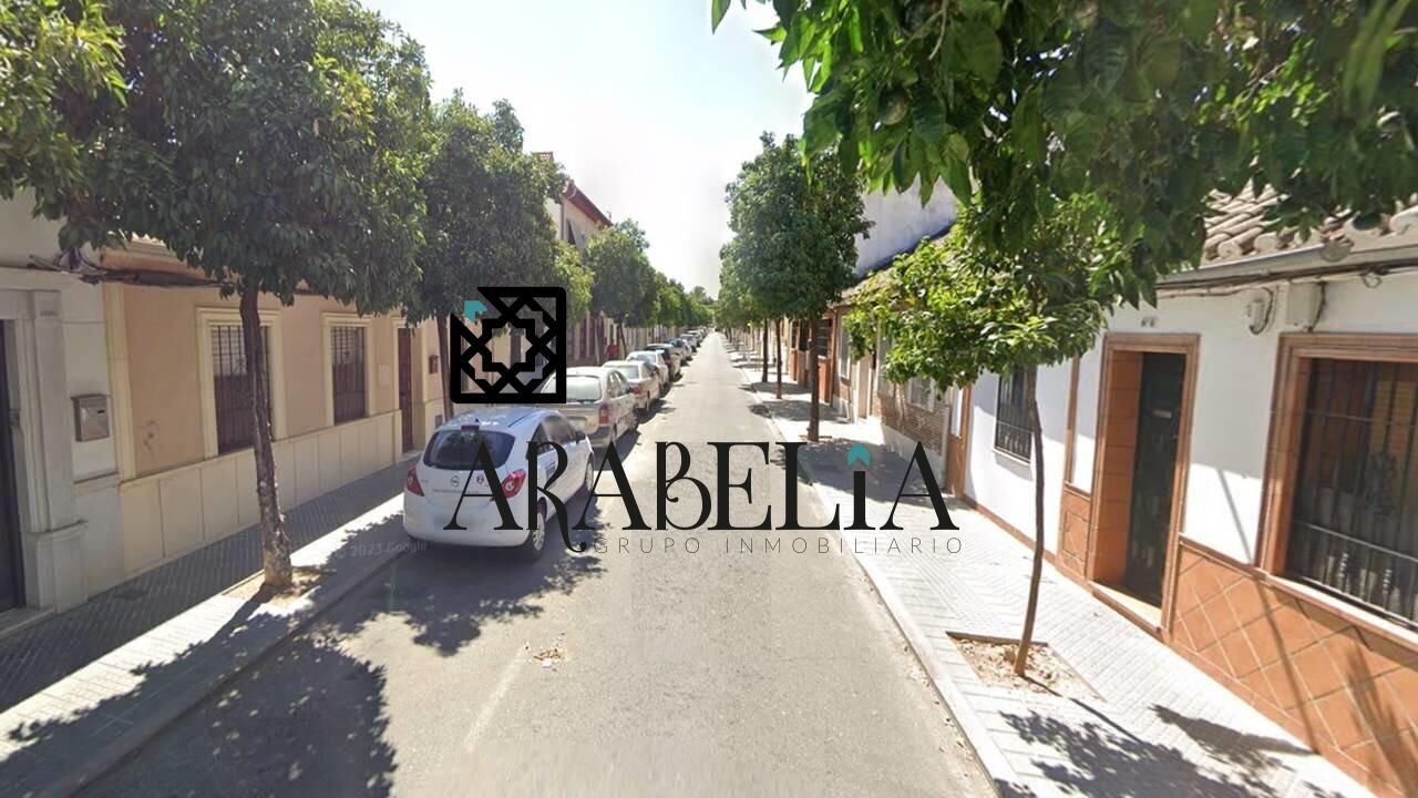 Exterior view of House or chalet for sale in  Córdoba Capital  with Air Conditioner, Heating and Parquet flooring