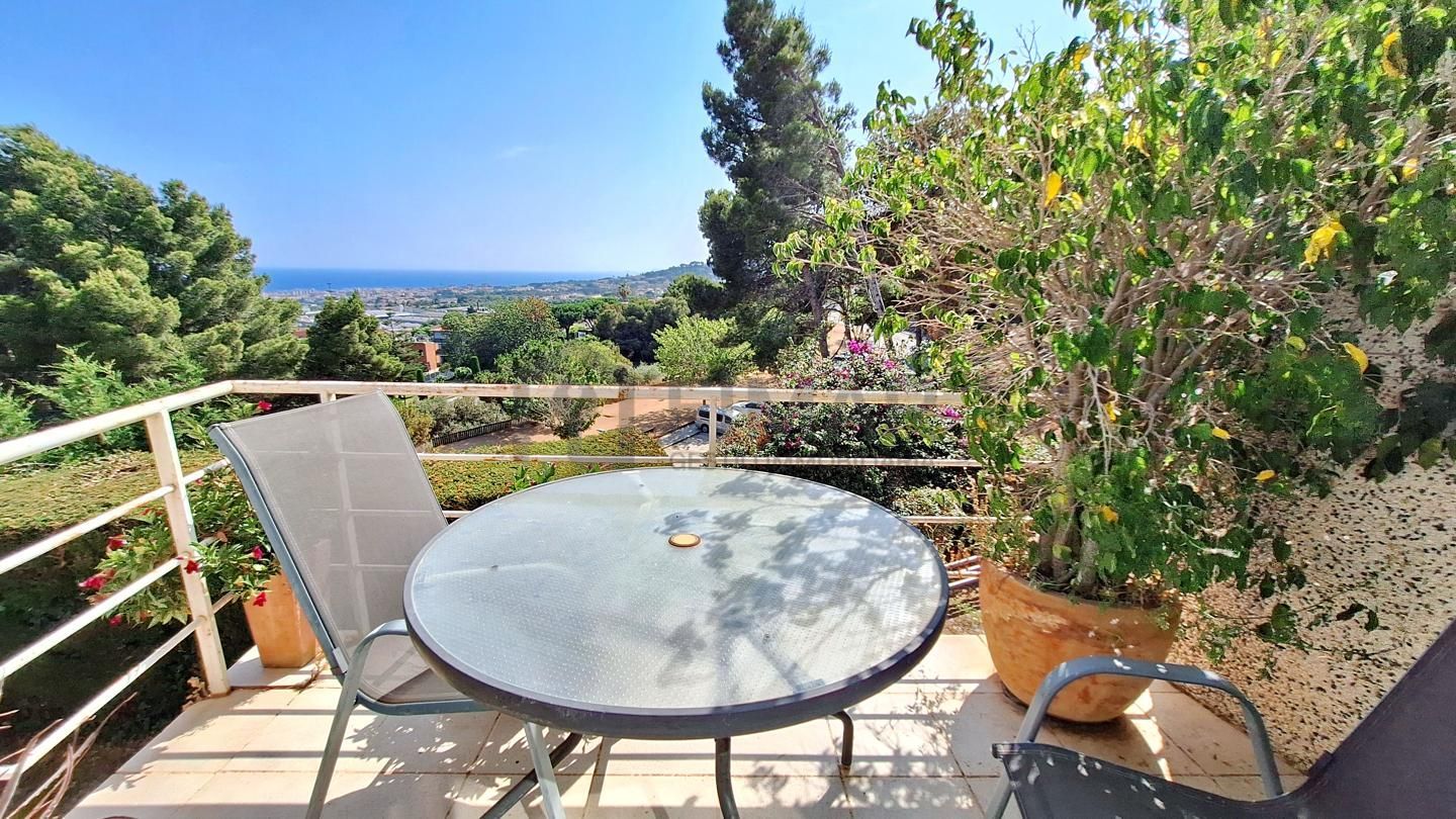 Garden of Single-family semi-detached for sale in Vilassar de Dalt  with Heating, Parquet flooring and Terrace