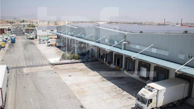 Nave industrial en Alquiler en N-330 en Ciudad de Asís