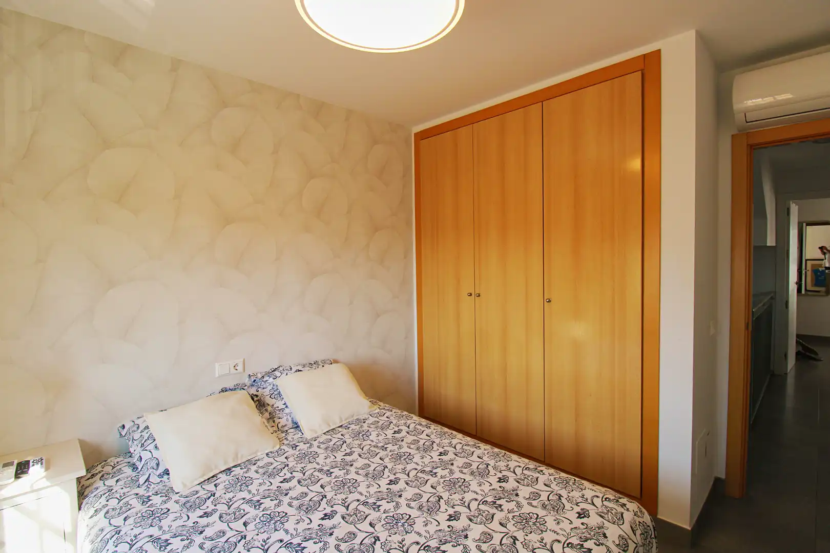 Habitación de Casa adosada en venta en Alhaurín de la Torre con Aire acondicionado, Jardín privado y Terraza
