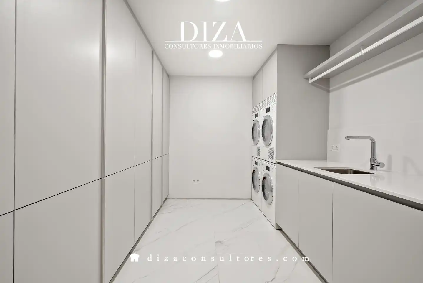Vista exterior de Casa o chalet en venta en Pozuelo de Alarcón con Aire acondicionado, Calefacción y Jardín privado