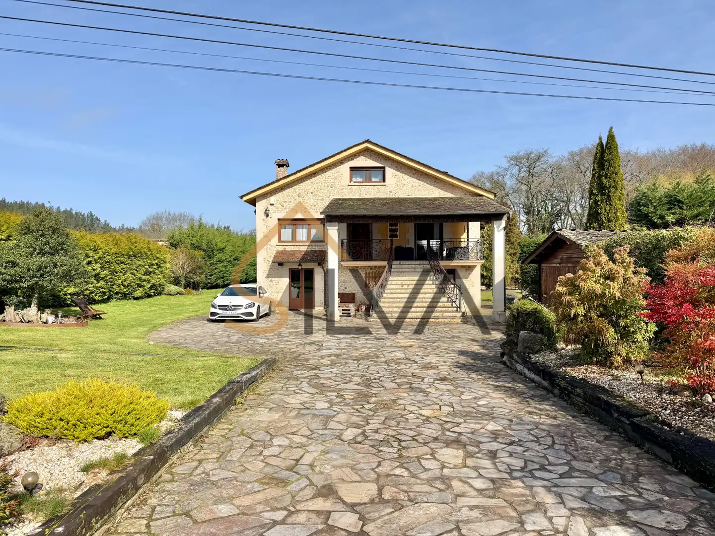 Vista exterior de Casa o xalet en venda en Lugo amb Calefacció, Jardí privat i Parquet