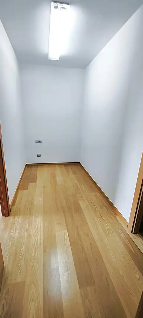 Wohnung zum Verkauf in Badalona mit Klimaanlage, Heizung und Parkett