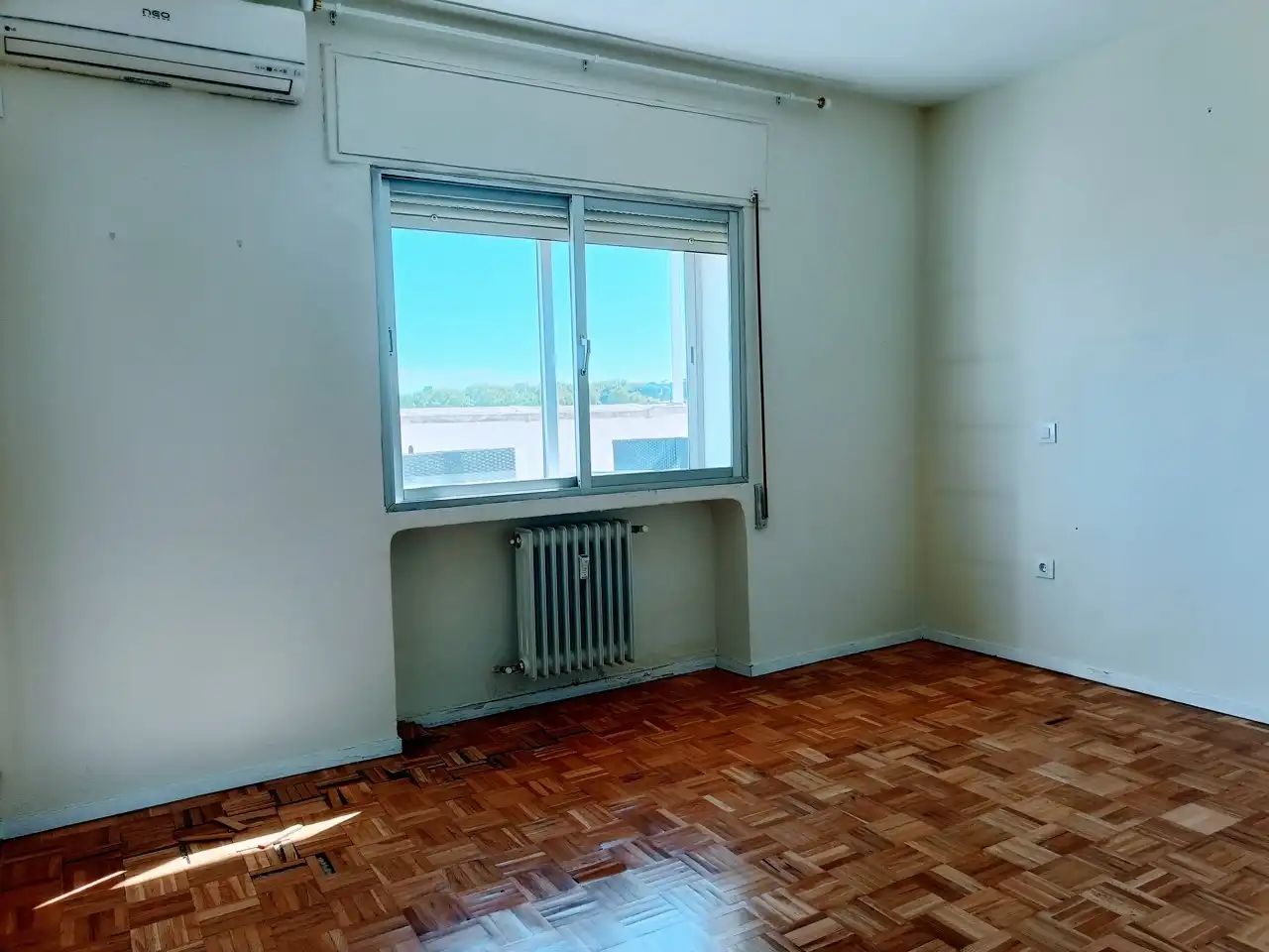Habitación de Ático de alquiler en Madrid con Aire acondicionado, Calefacción y Parquet