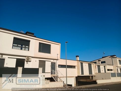 Single-family semi-detached for sale in Calle Navarra, Burguillos de Toledo