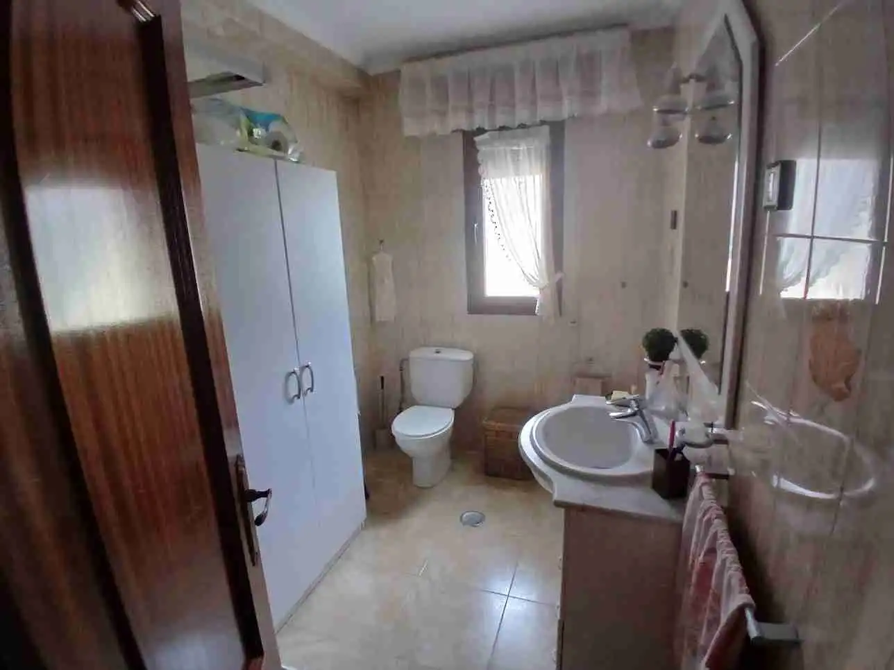 Bany de Casa o xalet en venda en Segovia amb Calefacció, Jardí privat i Terrassa
